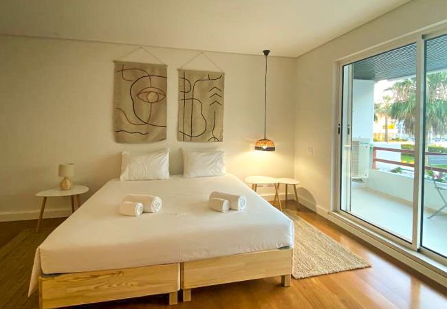 Apartamento em Vilamoura - YES! Incrível Vista Piscina | T2 HsR Vilamarina Apartamento em Vilamoura - YES! Incrível Vista Piscina | T2 HsR Vilamarina