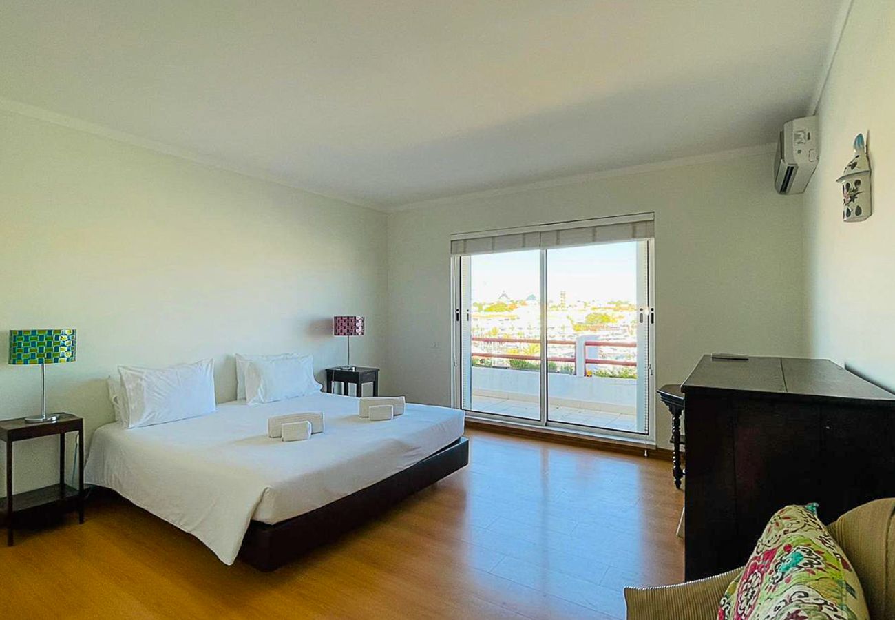 Apartamento em Vilamoura - Penthouse Triplex Marina | T2 HsRentals Vilamarina