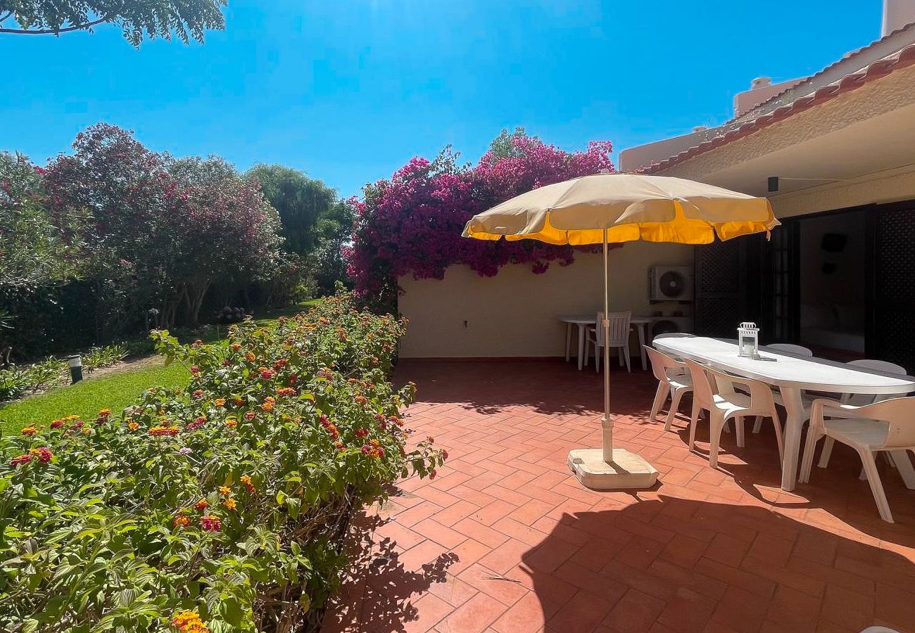 Apartamento em Vilamoura - T2 Monte Sol W/Pool • Sunny Patio by HsR Vilamoura