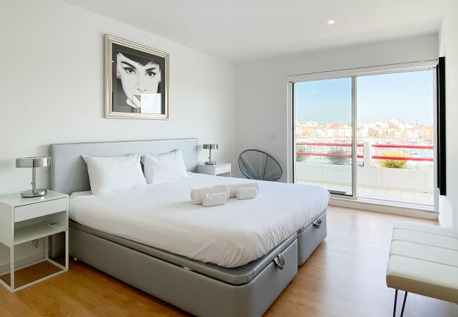 Apartment in Vilamoura - Penthouse Triplex com Jacuzzi |T3 HsR Vilamarina Apartment in Vilamoura - Penthouse Triplex com Jacuzzi |T3 HsR Vilamarina
