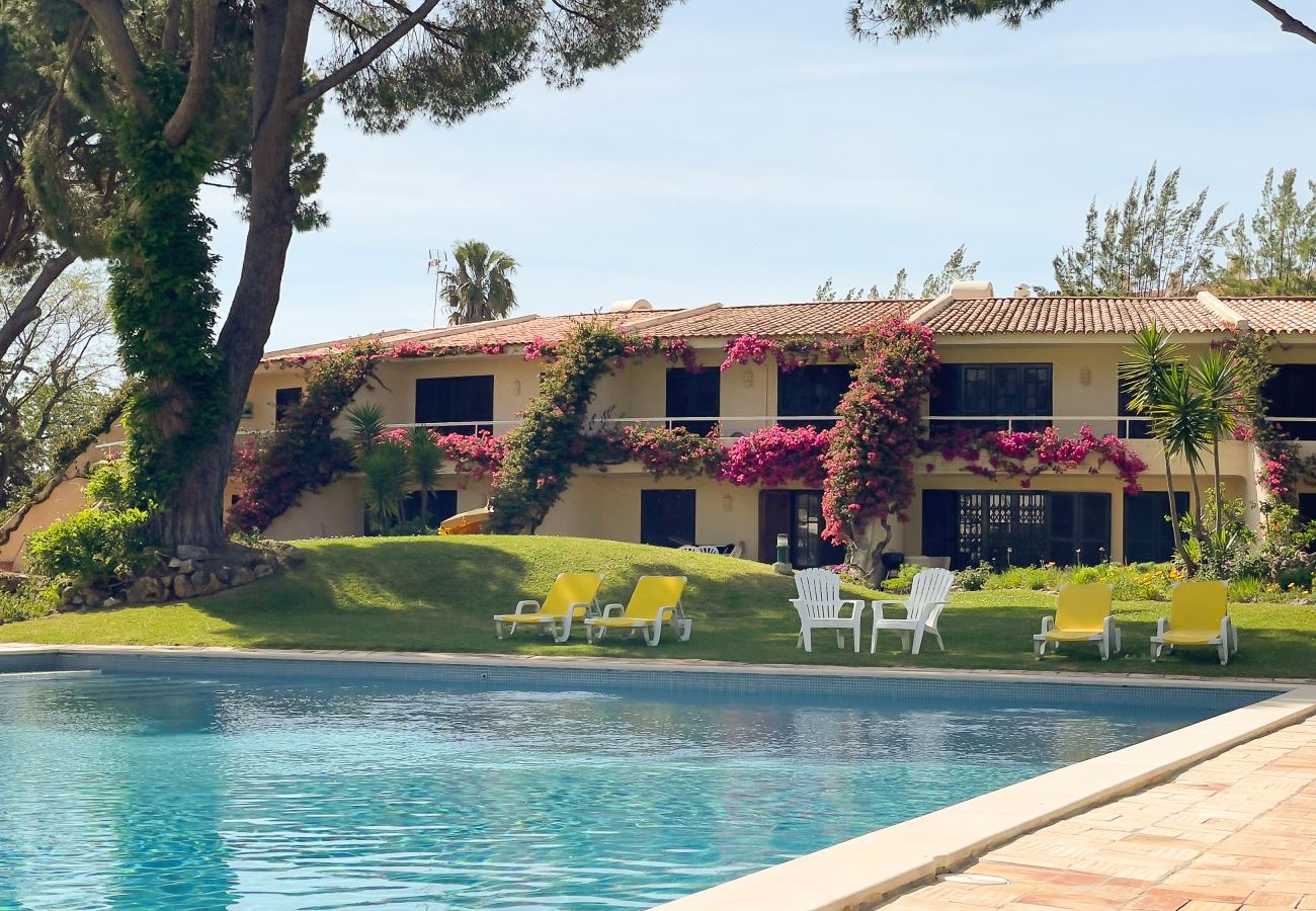 Apartment in Vilamoura - T2 Monte Sol W/Pool • Sunny Patio by HsR Vilamoura